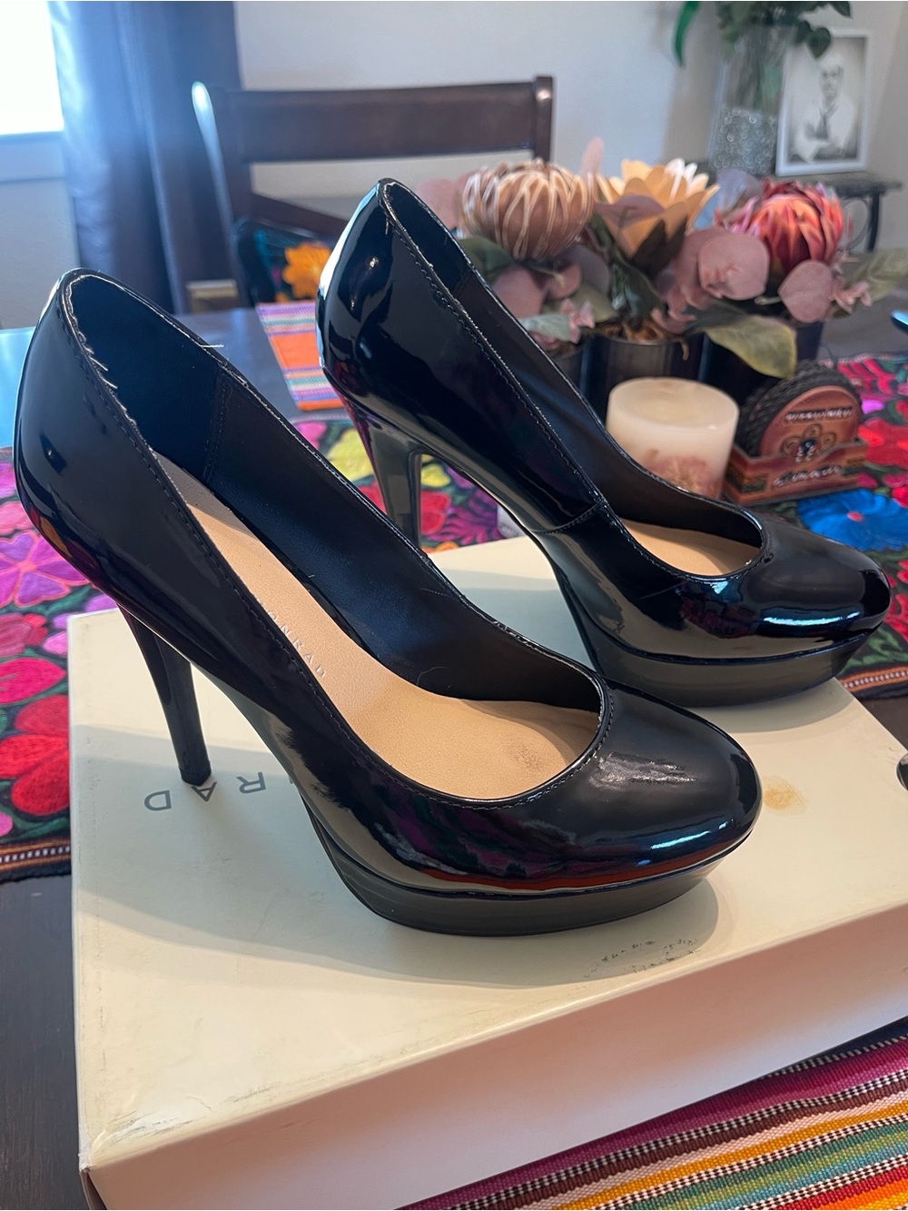 LC Lauren Conrad Black Patent Platform Pumps